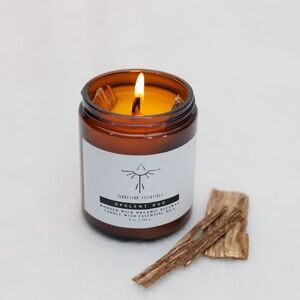 Opulent Oud Organic Beeswax Candle 9 oz